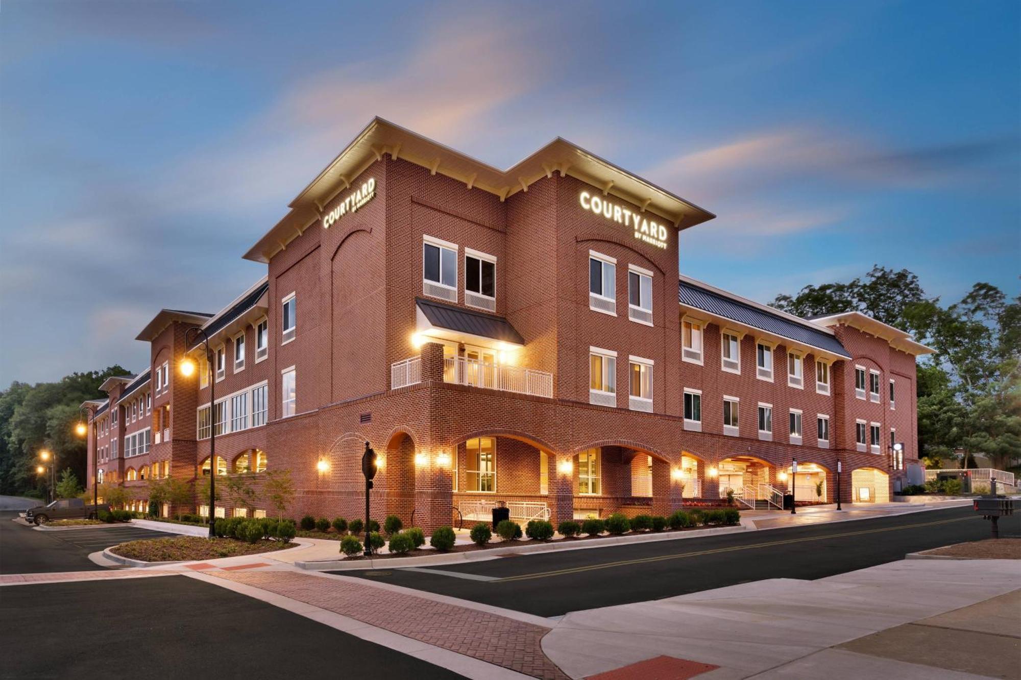 Hotel Courtyard By Marriott Atlanta Duluth Downtown Exterior foto